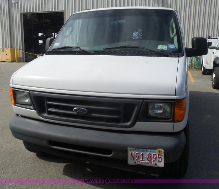 image for item I1316 2006 Ford E350 Super Duty van