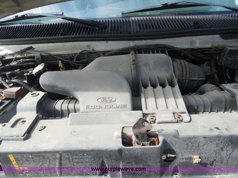 image for item I1316 2006 Ford E350 Super Duty van