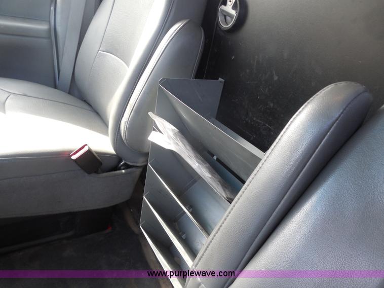 image for item I1316 2006 Ford E350 Super Duty van