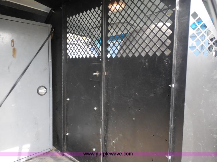 image for item I1316 2006 Ford E350 Super Duty van