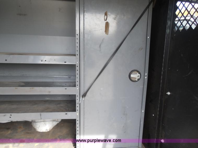 image for item I1316 2006 Ford E350 Super Duty van