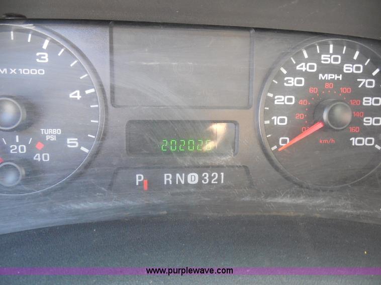 image for item I1317 2006 Ford F550 service truck