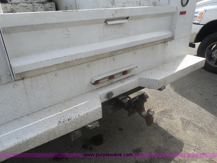 image for item I1317 2006 Ford F550 service truck