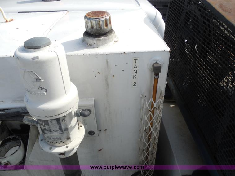 image for item I1317 2006 Ford F550 service truck