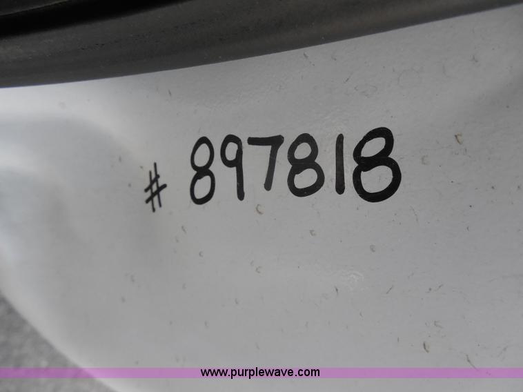 image for item I1317 2006 Ford F550 service truck