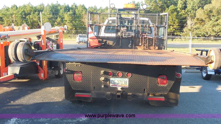 image for item I1318 2007 Ford F650 rollback delivery truck