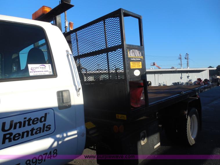 image for item I1318 2007 Ford F650 rollback delivery truck