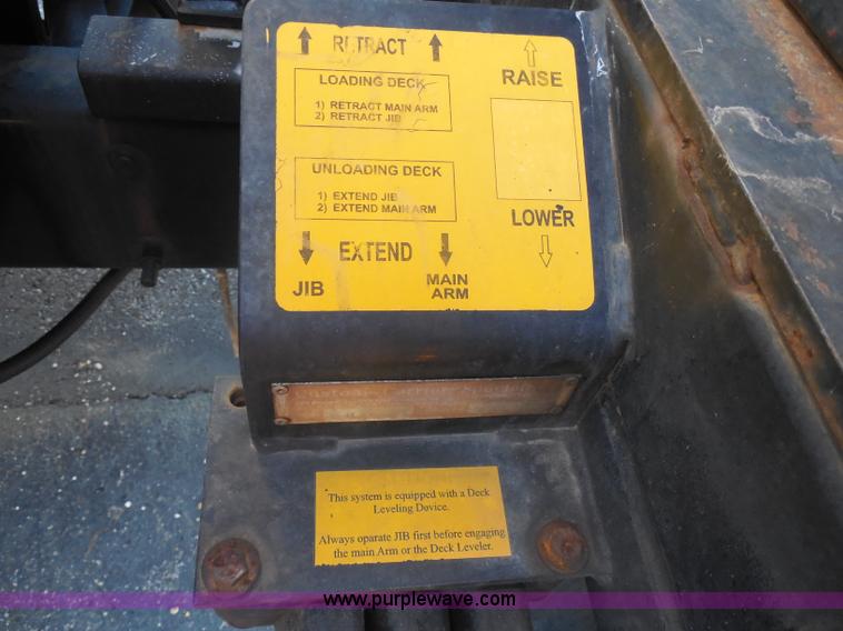 image for item I1318 2007 Ford F650 rollback delivery truck