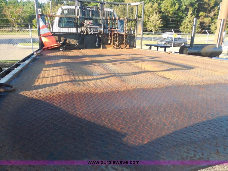 image for item I1318 2007 Ford F650 rollback delivery truck