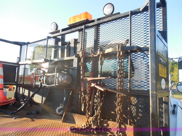 image for item I1318 2007 Ford F650 rollback delivery truck