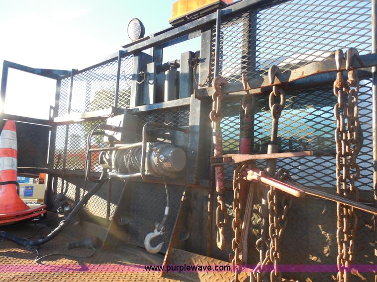 image for item I1318 2007 Ford F650 rollback delivery truck