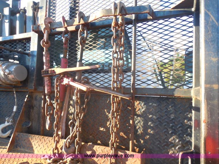 image for item I1318 2007 Ford F650 rollback delivery truck