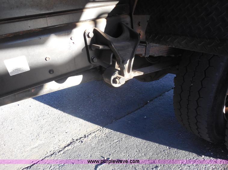 image for item I1318 2007 Ford F650 rollback delivery truck