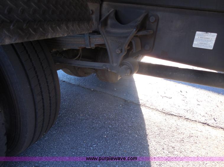 image for item I1318 2007 Ford F650 rollback delivery truck