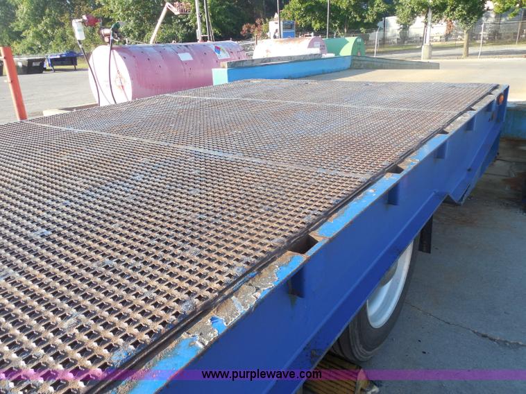 image for item I1331 2006 Trail King TK70HST-482 Advantage equipment trailer