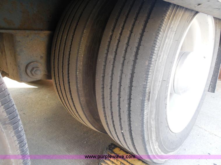 image for item I1331 2006 Trail King TK70HST-482 Advantage equipment trailer