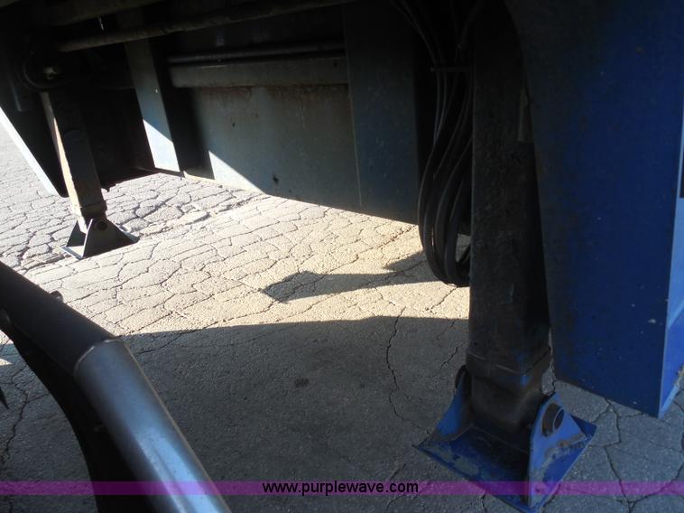 image for item I1331 2006 Trail King TK70HST-482 Advantage equipment trailer