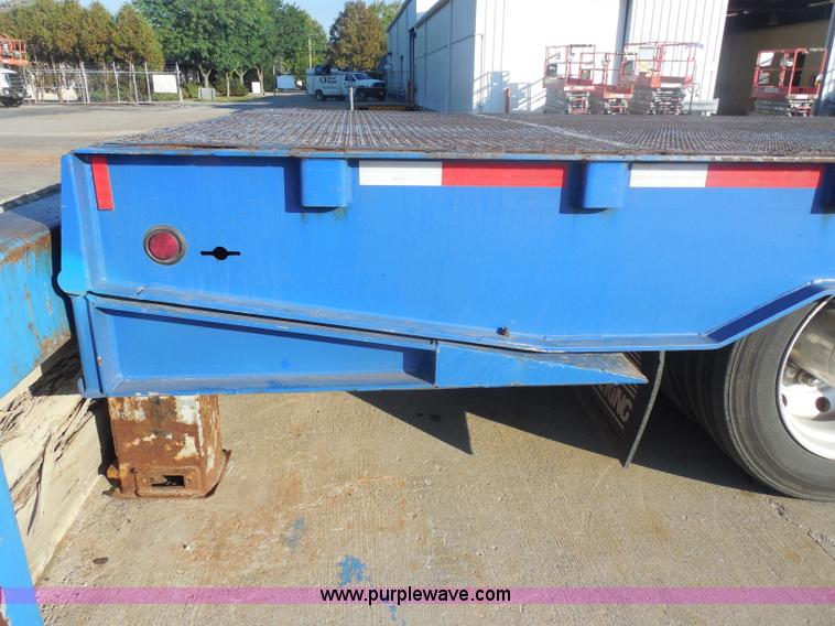 image for item I1331 2006 Trail King TK70HST-482 Advantage equipment trailer