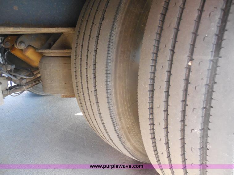 image for item I1331 2006 Trail King TK70HST-482 Advantage equipment trailer