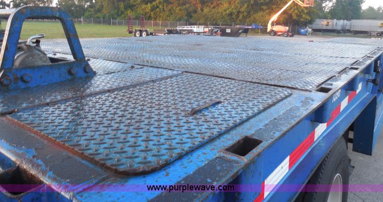 image for item I1332 2006 Trail King TK70HST-48 Advantage equipment trailer