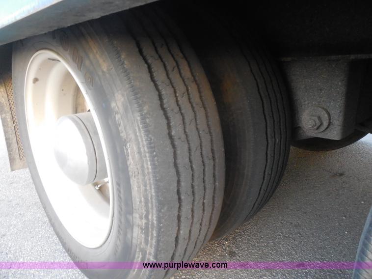 image for item I1332 2006 Trail King TK70HST-48 Advantage equipment trailer