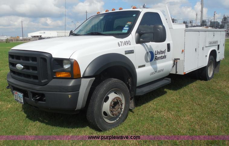 image for item I1334 2007 Ford F550 service truck