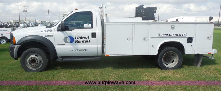 image for item I1334 2007 Ford F550 service truck