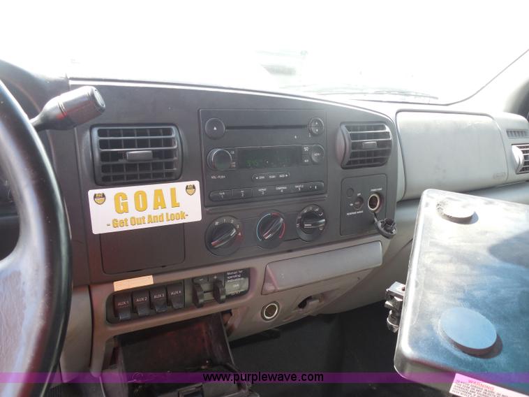 image for item I1334 2007 Ford F550 service truck
