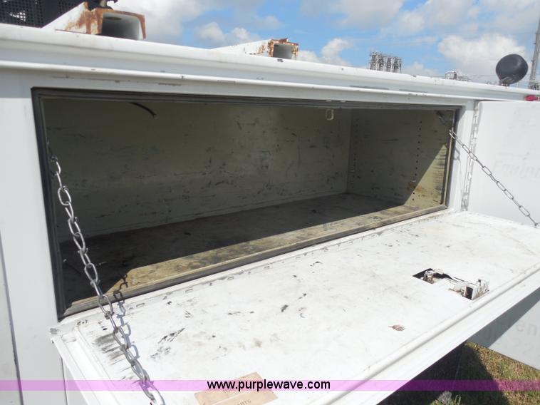 image for item I1334 2007 Ford F550 service truck