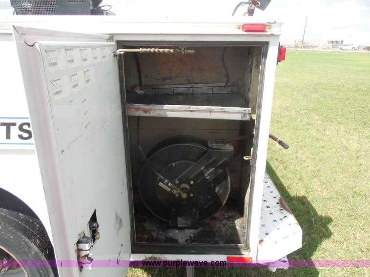 image for item I1334 2007 Ford F550 service truck