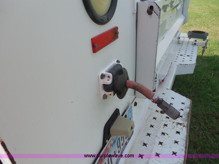 image for item I1334 2007 Ford F550 service truck