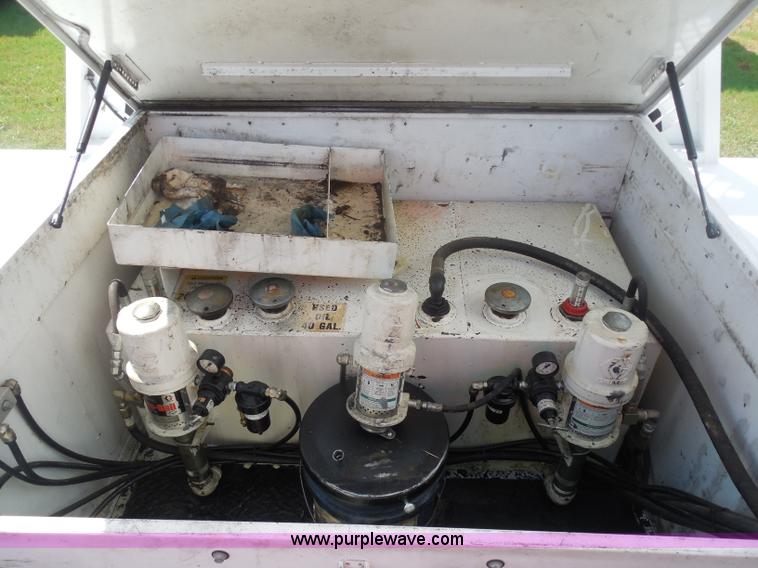 image for item I1334 2007 Ford F550 service truck