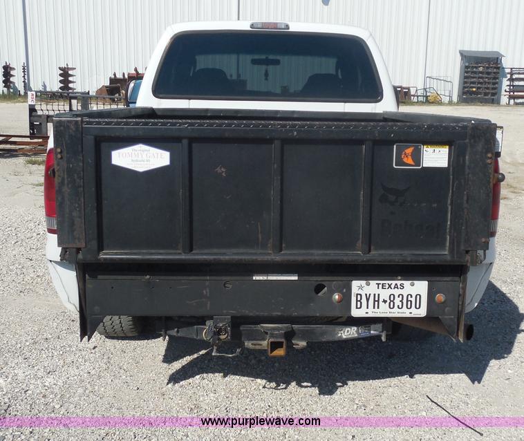 image for item I1335 2007 Ford F250 Super Duty XLT SuperCab pickup truck