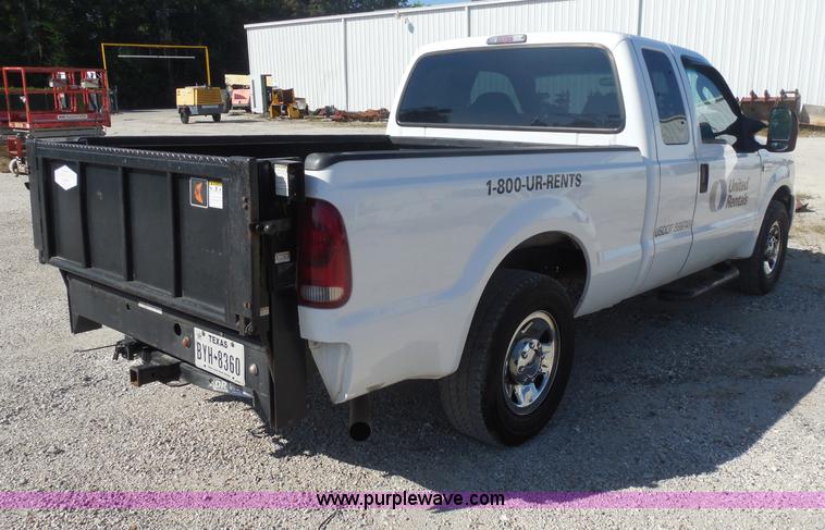image for item I1335 2007 Ford F250 Super Duty XLT SuperCab pickup truck