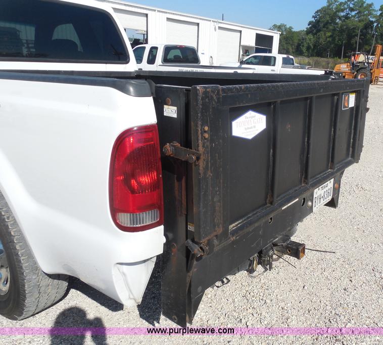 image for item I1335 2007 Ford F250 Super Duty XLT SuperCab pickup truck