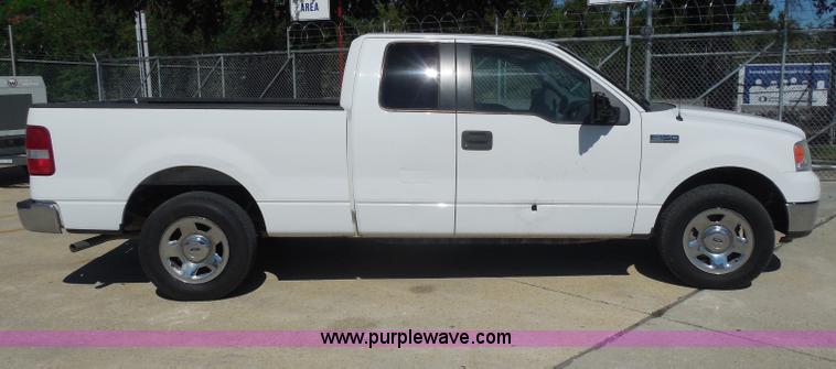 image for item I1342 2005 Ford F150 XLT SuperCab pickup truck