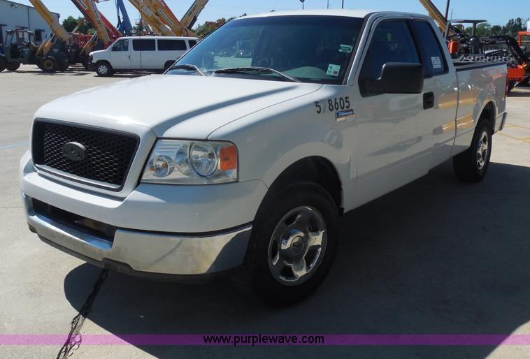 image for item I1342 2005 Ford F150 XLT SuperCab pickup truck