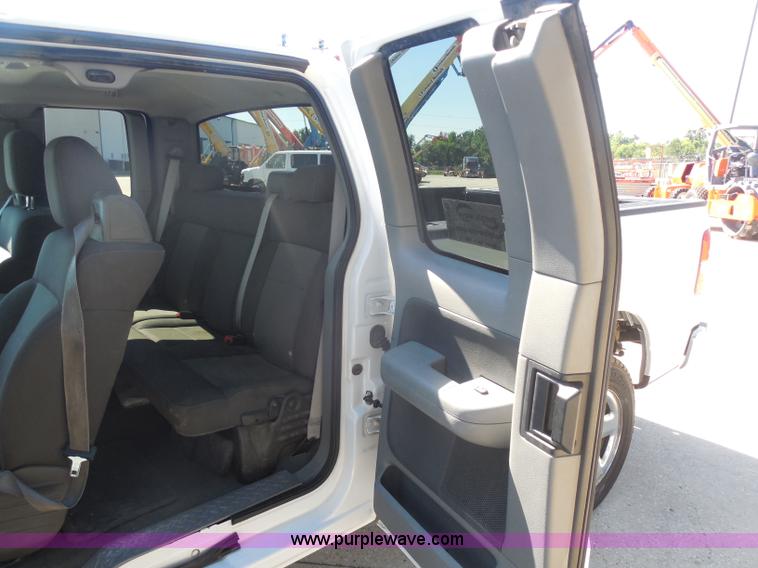 image for item I1342 2005 Ford F150 XLT SuperCab pickup truck