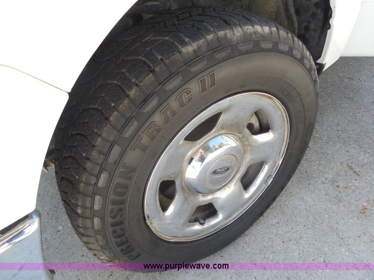 image for item I1342 2005 Ford F150 XLT SuperCab pickup truck