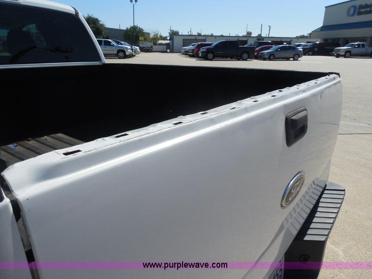 image for item I1342 2005 Ford F150 XLT SuperCab pickup truck