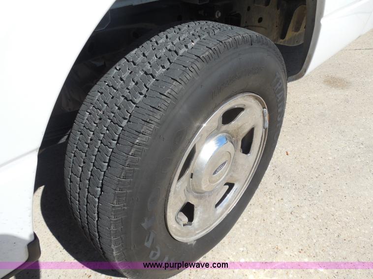 image for item I1342 2005 Ford F150 XLT SuperCab pickup truck