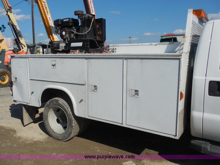 image for item I1343 2007 Ford F550 Super Duty service truck