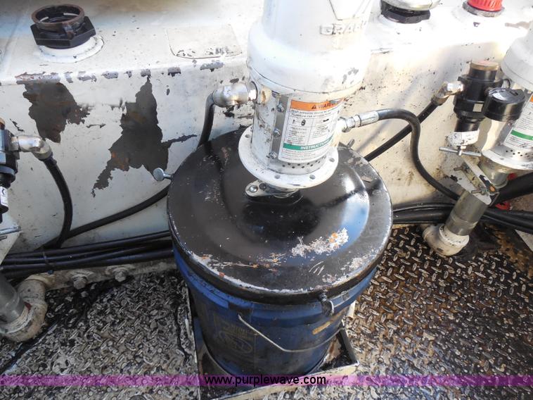 image for item I1343 2007 Ford F550 Super Duty service truck