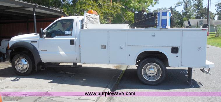 image for item I1345 2007 Ford F550 XL Super Duty service truck