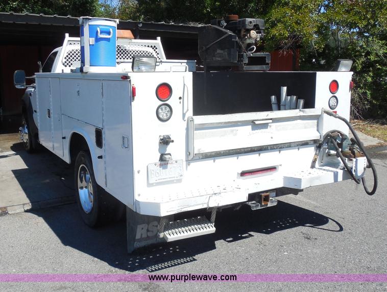 image for item I1345 2007 Ford F550 XL Super Duty service truck
