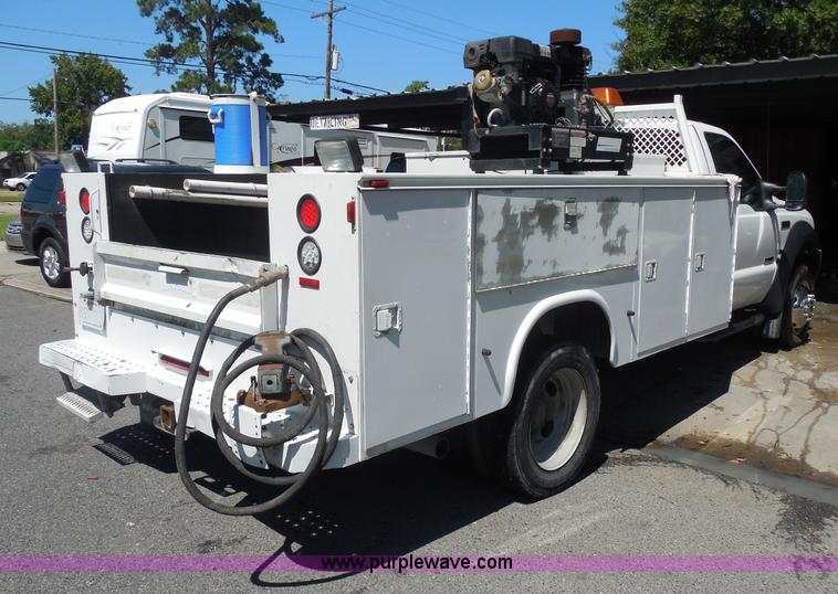 image for item I1345 2007 Ford F550 XL Super Duty service truck