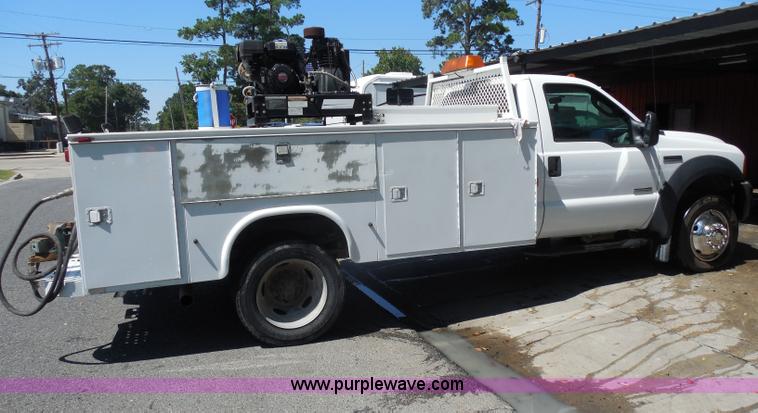 image for item I1345 2007 Ford F550 XL Super Duty service truck