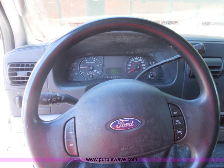 image for item I1345 2007 Ford F550 XL Super Duty service truck