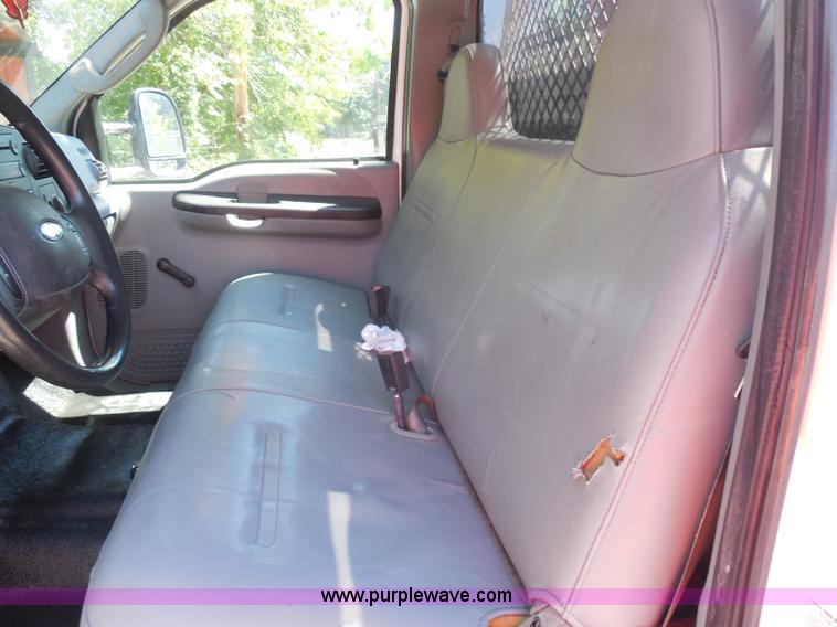 image for item I1345 2007 Ford F550 XL Super Duty service truck