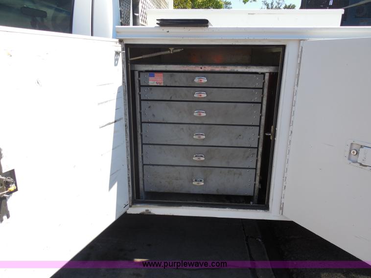 image for item I1345 2007 Ford F550 XL Super Duty service truck